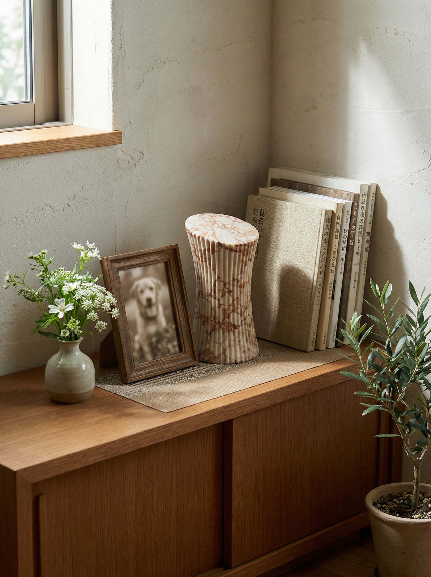 Solid Natural Marble Pet Memorial Keepsake Box, Home Decor Sculpture